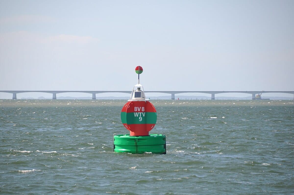 Splitsingston BV 8 / WTV 9 (Brabants Vaarwater en Witte Tonnen Vlije)